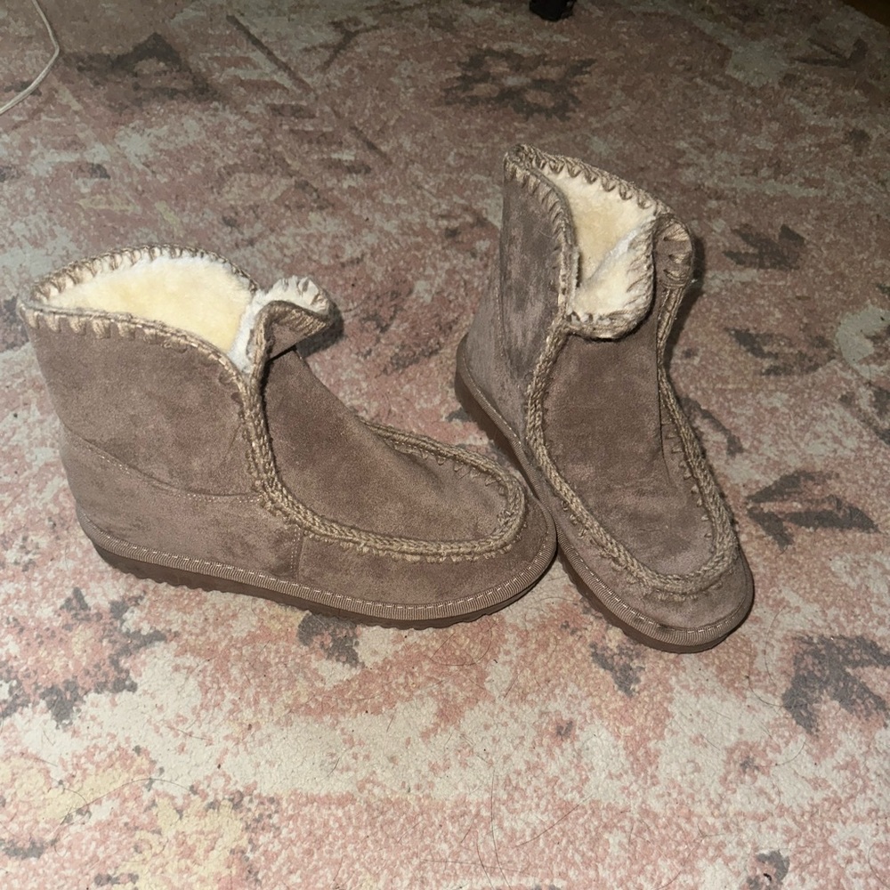 Tan Slip On Boots